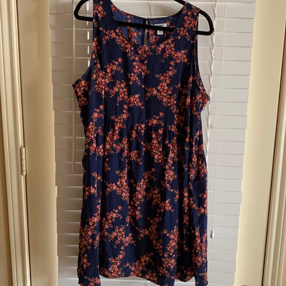Old Navy Sleeveless Floral Dress
